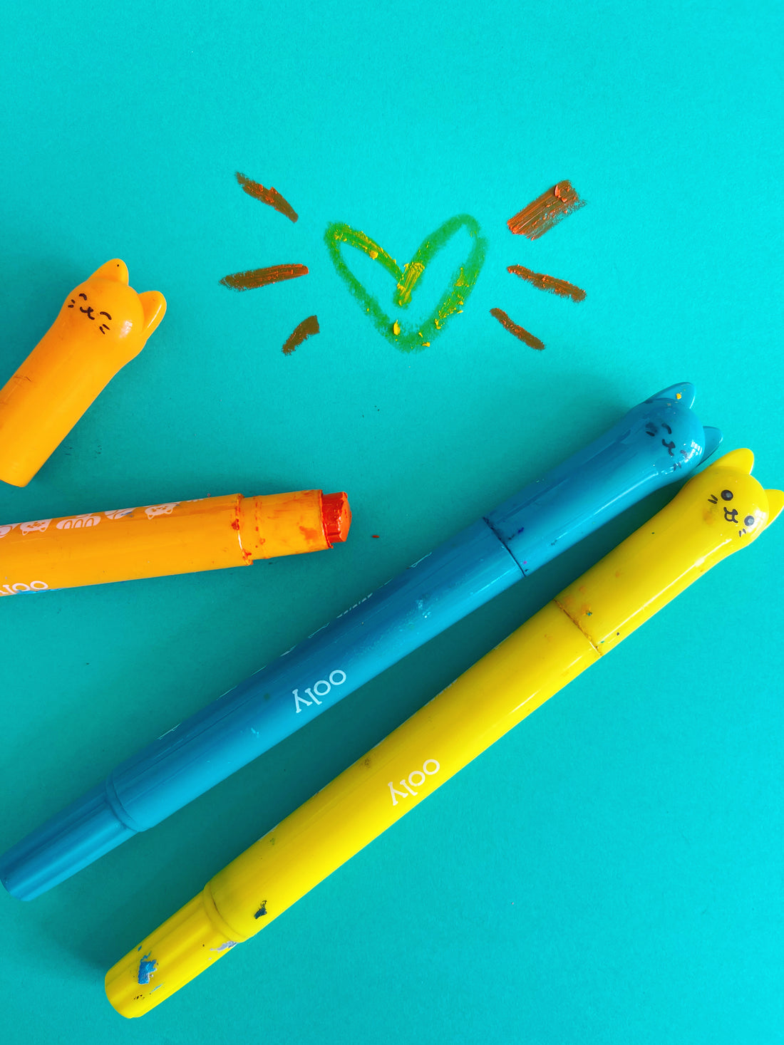Four NO MESS Art Supplies for Kids